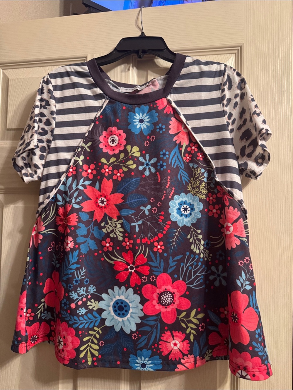 MISSLOOK grey Floral Raglan Top with Pink & Blue Blooms